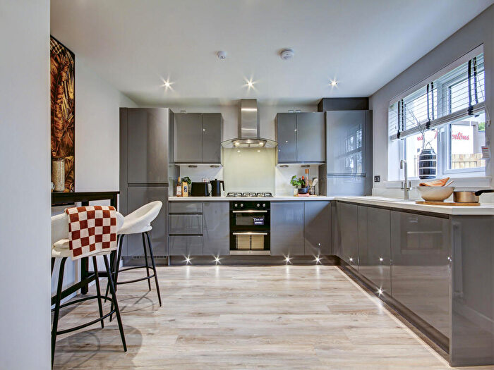 4 Bedroom Detached House For Sale In Kingsway East, Dundee, Angus, DD4