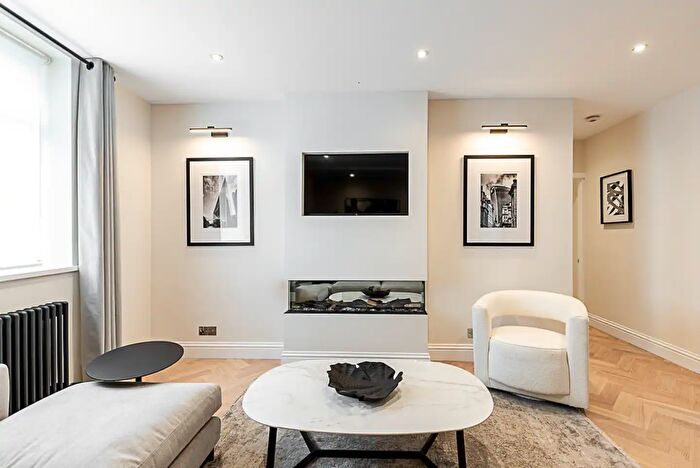 2 Bedroom Property To Rent In Spear Mews, London, SW5