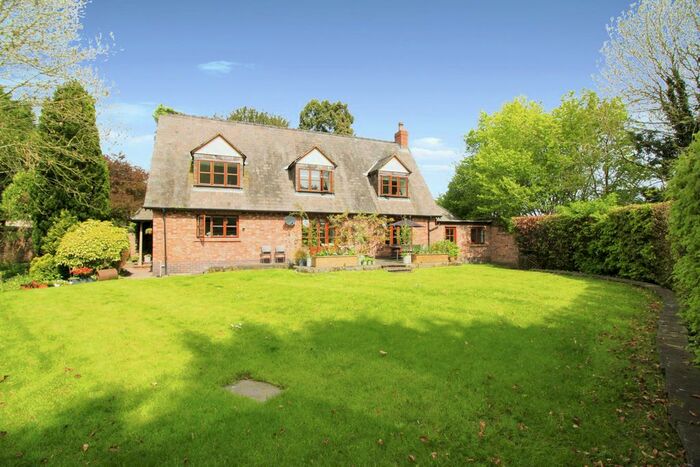 4 Bedroom Detached House To Rent In Warrington Road, Mickle Trafford, Chester, CH2