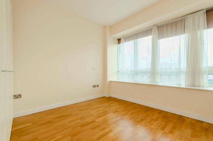 2 Bedroom Flat To Rent In Axminster Road, Holloway, London, N7