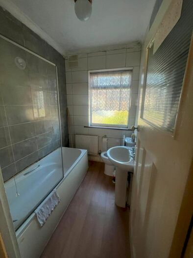 3 Bedroom Terraced House To Rent In White Horse Road, London, E6