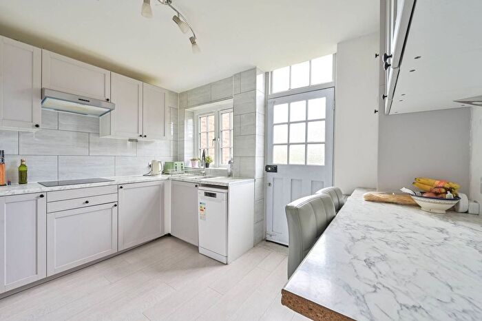 3 Bedroom Property To Rent In Greenstead Gardens, Putney, London, SW15