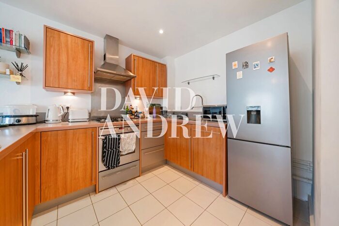 1 Bedroom Flat To Rent In Eden Grove, Garand Court Eden Grove, N7