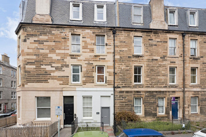 Studio For Sale In West Newington Place, Edinburgh, EH9