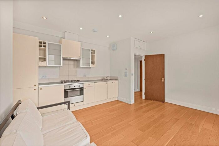 1 Bedroom Apartment To Rent In Bromley Road, Catford, London, SE6