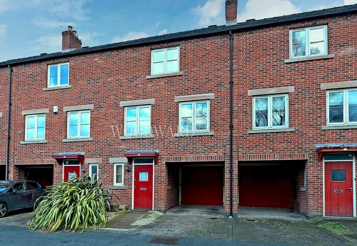 3 Bedroom Town House To Rent In Mill View, Belper, DE56