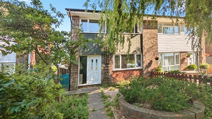 3 Bedroom Semi-Detached House For Sale In Goldcrest Road, Chipping Sodbury, Bristol, BS37