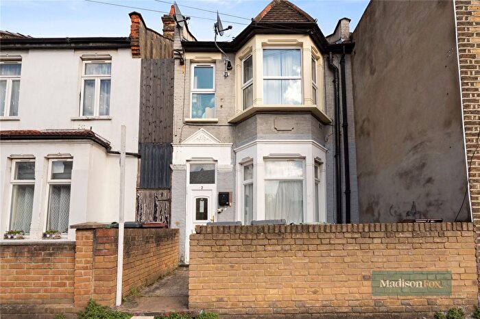 1 Bedroom Flat To Rent In Dunton Road, Leyton, E10