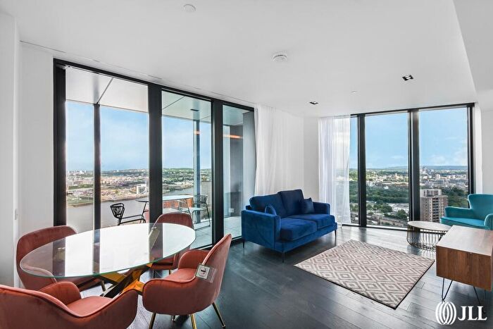 2 Bedroom Flat To Rent In Amory Tower, Marsh Wall, E14