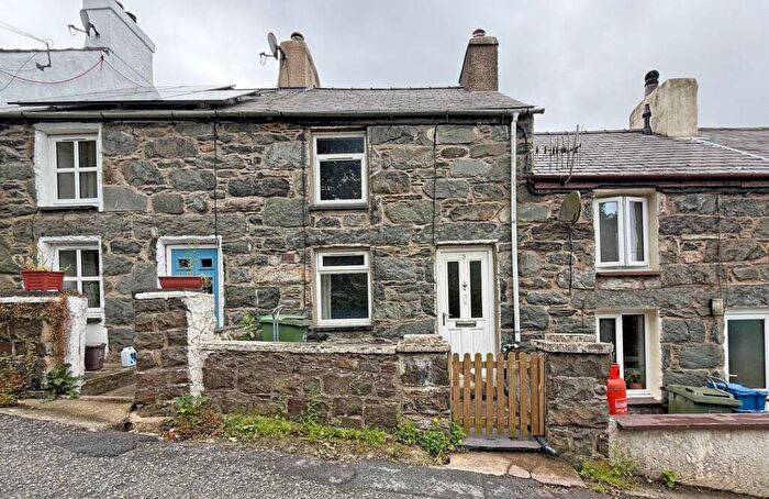 1 Bedroom Terraced House For Sale In Rhiwlas, Bangor, Gwynedd, LL57