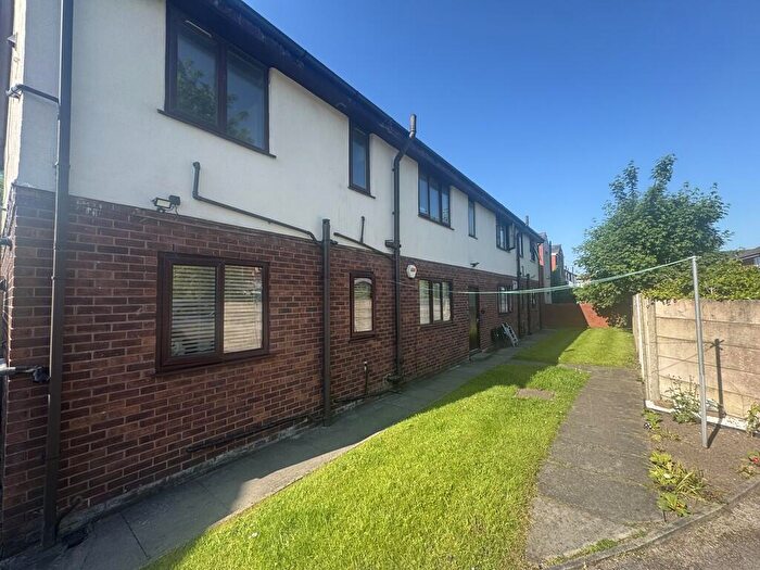 2 Bedroom Flat To Rent In High Street, Little Lever, BL3