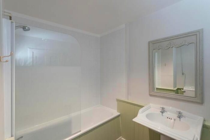 1 Bedroom Flat To Rent In St Stephen Place, Stockbridge, Edinburgh, EH3