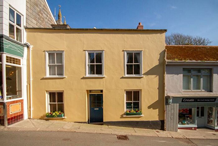 6 Bedroom Character Property For Sale In Lostwithiel Street, Fowey, Cornwall, PL23