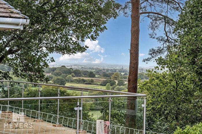 4 Bedroom Detached Bungalow For Sale In Central Avenue, Corfe Mullen, BH21