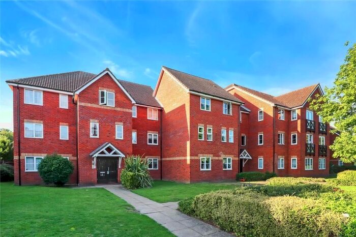 2 Bedroom Flat To Rent In Mildred Avenue, Watford, WD18