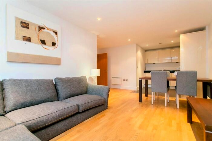 1 Bedroom Flat To Rent In City Road, London, EC1V