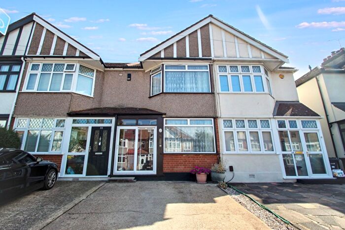 2 Bedroom Terraced House For Sale In Uplands Road, Woodford Green, IG8