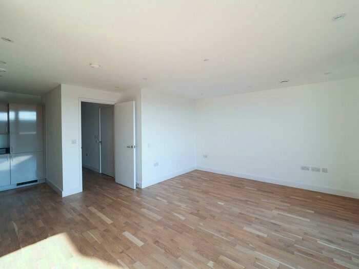 1 Bedroom Apartment To Rent In Burgess Springs, Chelmsford, CM1