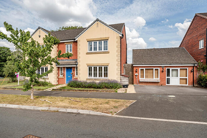 5 Bedroom Detached House For Sale In Biddestone Avenue, Coate, Swindon, SN3