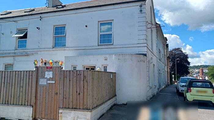 2 Bedroom Flat To Rent In Torquay Road, Paignton, TQ3