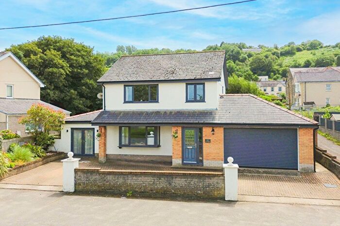 4 Bedroom Detached House For Sale In West End, Penclawdd, SA4