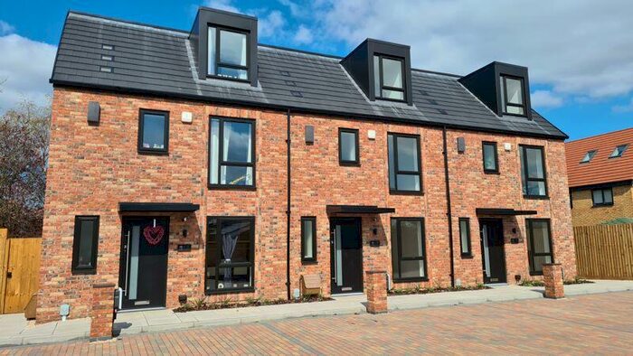 4 Bedroom Terraced House To Rent In Jamerson Place, Peterborough, PE1