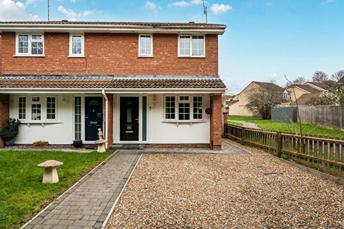 3 Bedroom Semi Detached House For Sale In Hylder Close, Woodhall Park, Swindon, SN2