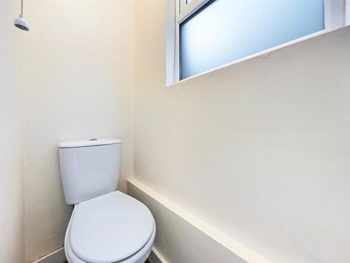 3 Bedroom Flat To Rent In Totland Road, Brighton, East Sussex, BN2
