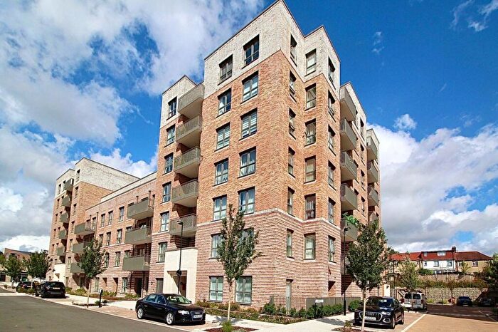 2 Bedroom Apartment To Rent In Rowan House, Bloomsbury Avenue, London, N14