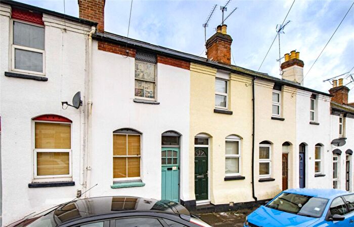 2 Bedroom Terraced House To Rent In Blenheim Gardens, Reading, Berkshire, RG1