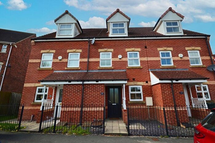 3 Bedroom Terraced House For Sale In The Mount, Sunnyside, S66