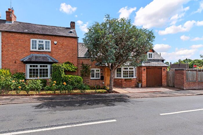 3 Bedroom Character Property For Sale In Ullenhall Street, Ullenhall, Henley-in-Arden, B95