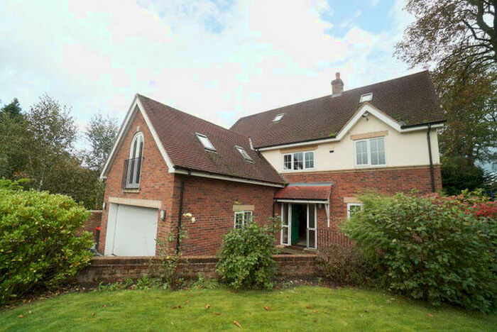 5 Bedroom Detached House To Rent In Hough Green, Chester, Cheshire, CH4