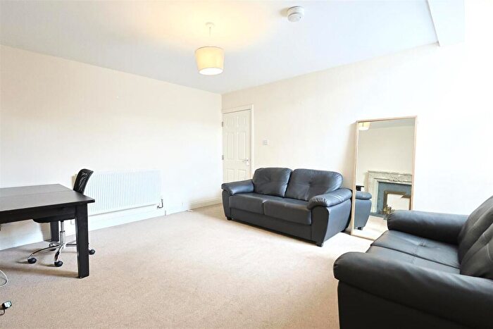 6 Bedroom Maisonette To Rent In Hazelwood Avenue, Jesmond, Newcastle Upon Tyne, NE2