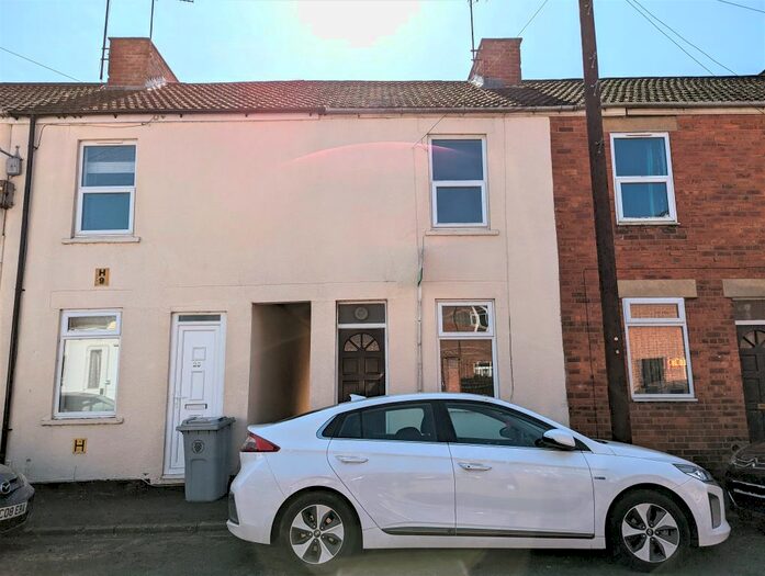 2 Bedroom Property To Rent In George Street, Grantham, NG31