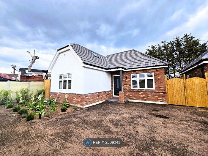 3 Bedroom Detached House To Rent In Butterfly Close, Rainham, RM13