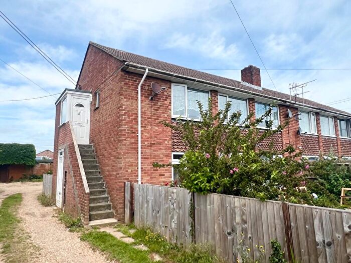 2 Bedroom Maisonette For Sale In Manor Road, Holbury, Southampton, Hampshire, SO45