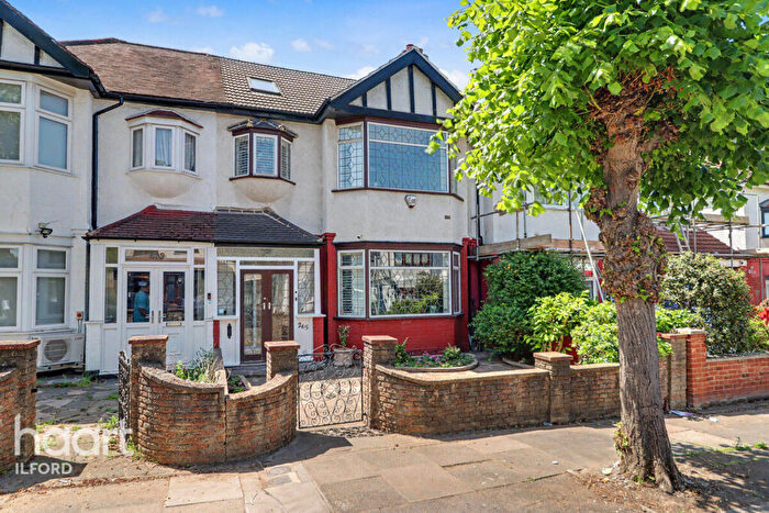 4 Bedroom Terraced House For Sale In The Drive, Ilford, IG1