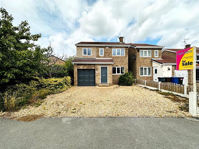 3 Bedroom Detached House For Sale In Danescroft, Selby, YO8