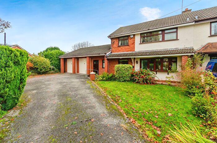 3 Bedroom Semi-Detached House For Sale In Yemscroft, Great Wyrley, Walsall, WS6