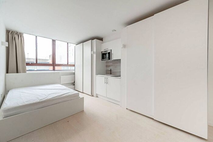 Studio To Rent In College Road, Harrow, HA1