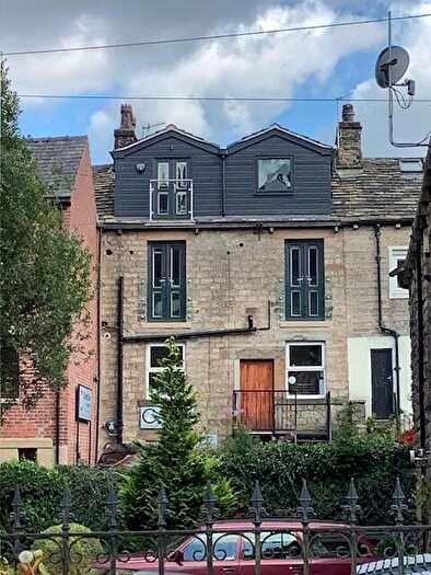 1 Bedroom Apartment For Sale In Flat, A High Street, Uppermill, OL3