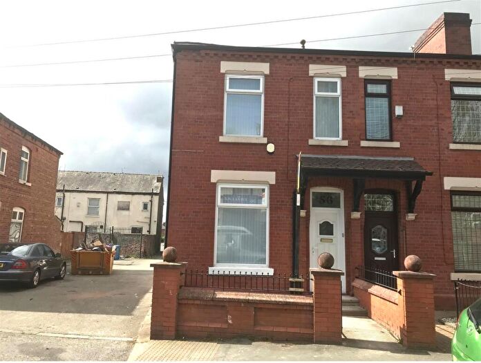 3 Bedroom End Of Terrace House To Rent In Culcheth Lane, Manchester, M40