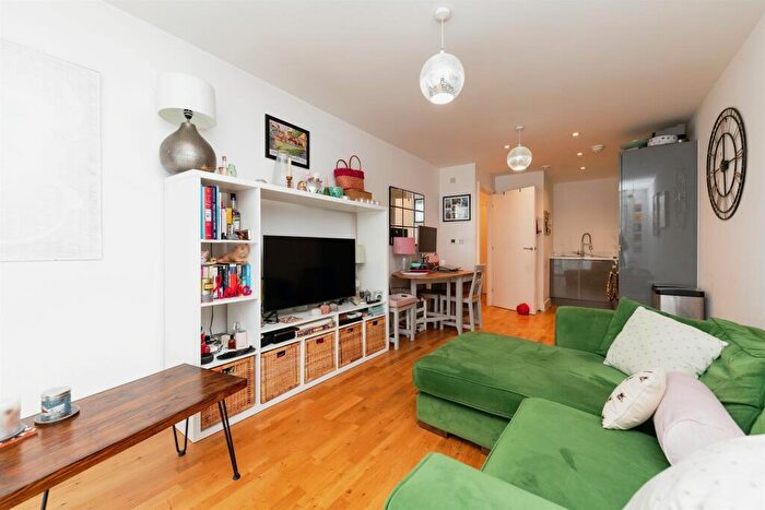 1 Bedroom Flat For Sale In Park Place, Stevenage, SG1
