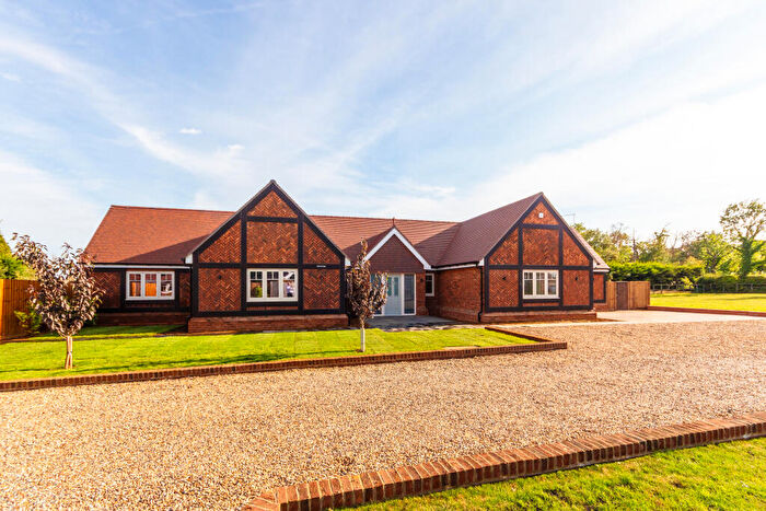 4 Bedroom Detached Bungalow For Sale In Clements End Road, Studham, LU6