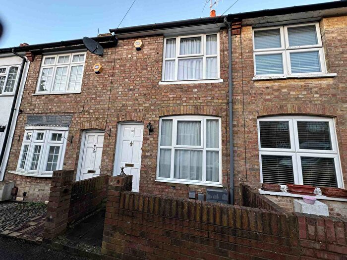 2 Bedroom Terraced House To Rent In Glencoe Road, Bushey, WD23