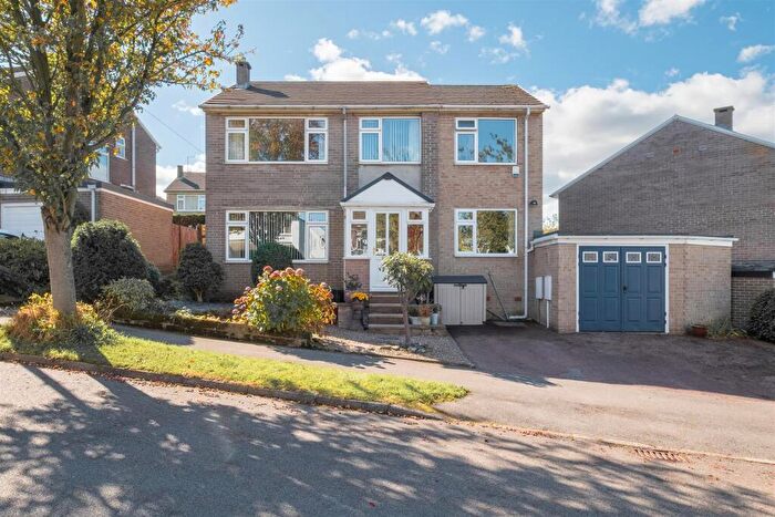 4 Bedroom Detached House For Sale In Barnfield Avenue, Crosspool, S10