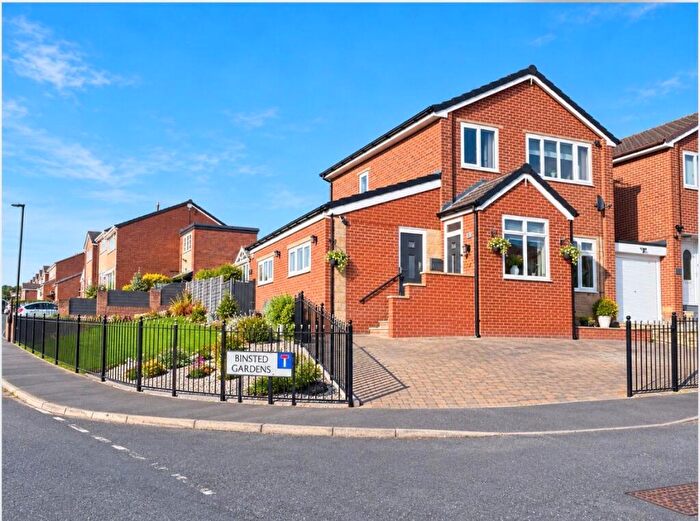 3 Bedroom Detached House For Sale In Binsted Gardens, Sheffield, S5