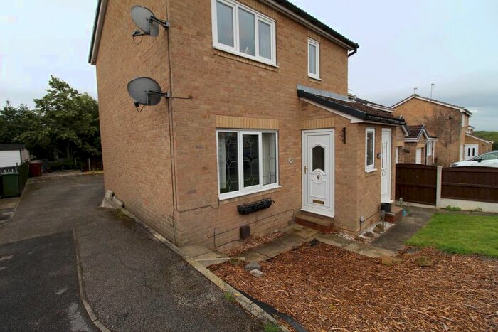 1 Bedroom Flat To Rent In Vicarage Gardens, Featherstone, Pontefract, WF7