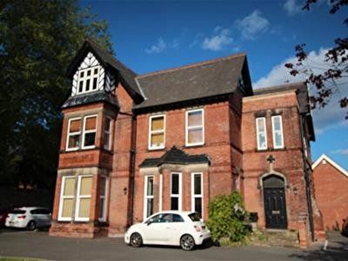 2 Bedroom Flat To Rent In Magdala Road, Nottingham, Nottinghamshire, NG3